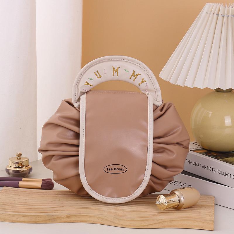 

Lazy Person s Large Capacity Travel Makeup Bag - Portable Drawstring Organizer for Cosmetics & Toiletries