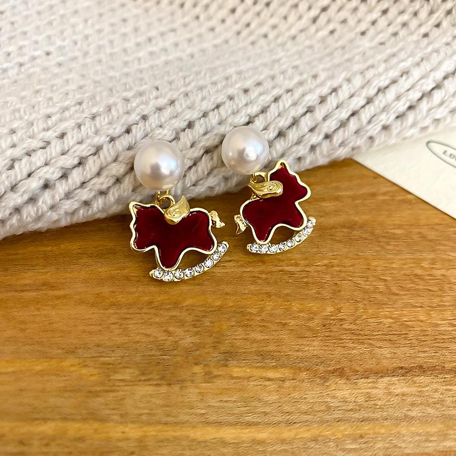 Diamond-set flocking pony pearl stud earrings natal year temperament earrings light luxury niche earrings