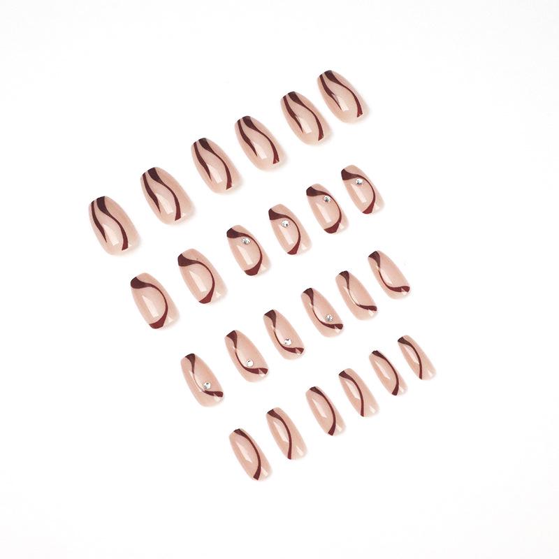 Elegant White Commuter Nail Tips: Autumn/Winter Milk Coffee Collection