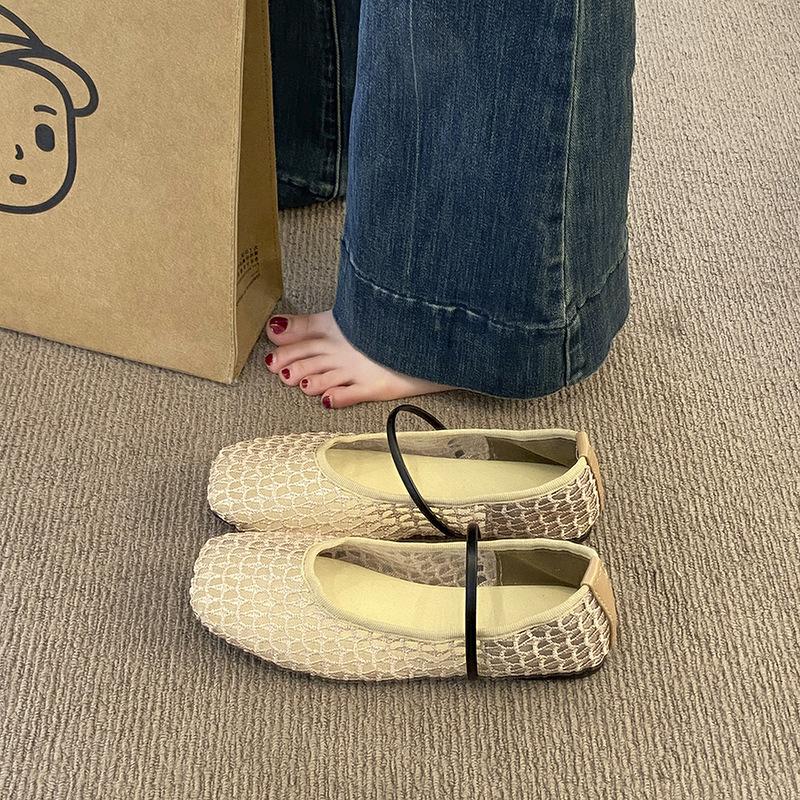 

Весна новая квадратная голова полая вязка однословный ремень универсальные мягкая поверхность неглубокий вырез одинарная обувь женская 40 шампанского