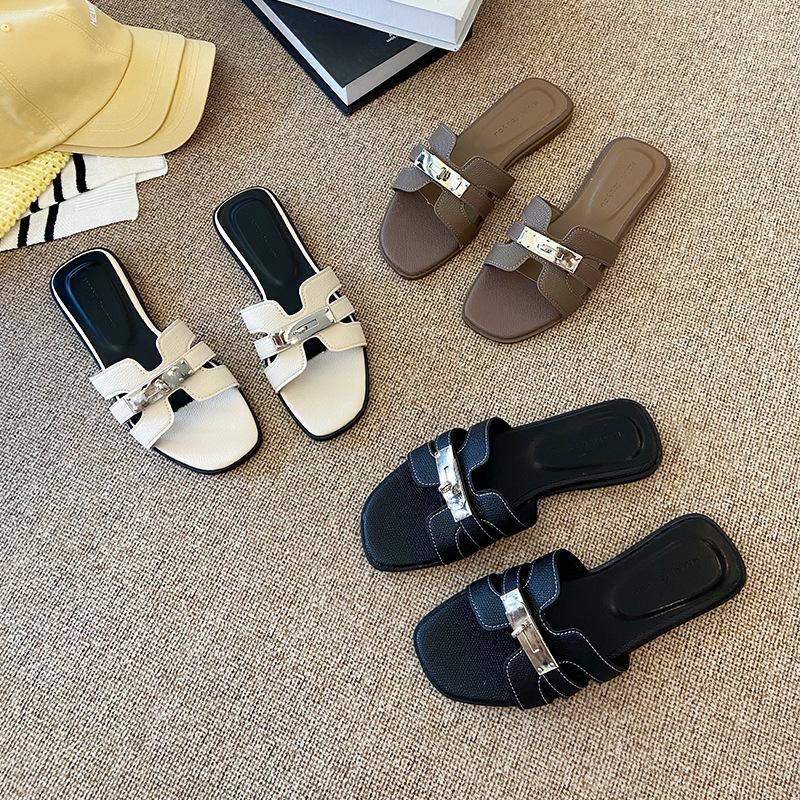 666-8 Lazy People Wear Casual Cool Slippers 2025 New Summer Metal Buckle Light Flat Bottom Seaside Beach Mop
