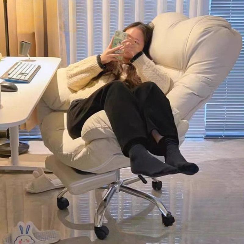 Simple Living Room Chairs Nordic Modern Gaming Chair Elegant Comfortable Living Room Armchairs Luxury Aesthetic Design Chairs