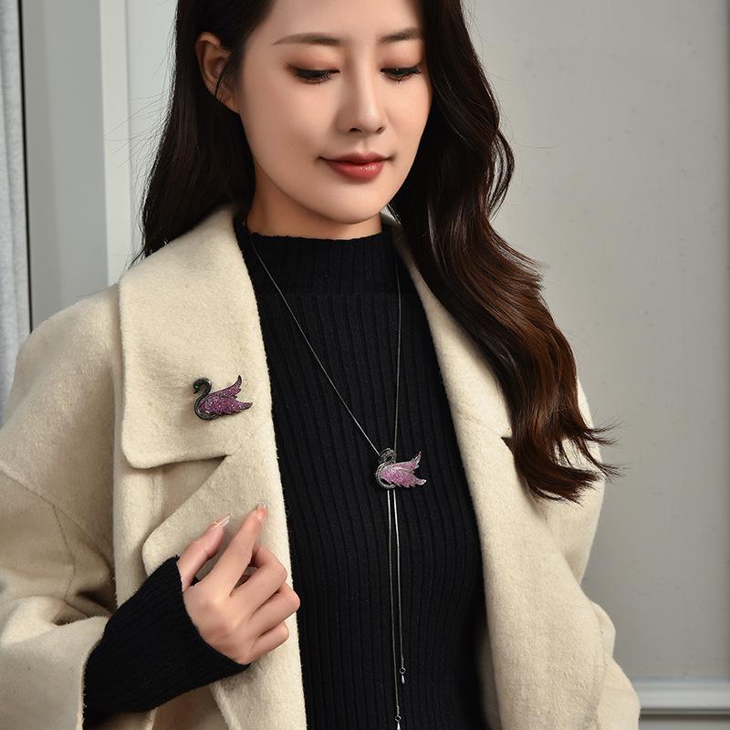 2023 Autumn And Winter Sweater Chain Swan Pendant Can Be Pulled Long Versatile Temperament Necklace Female Corsage Female
