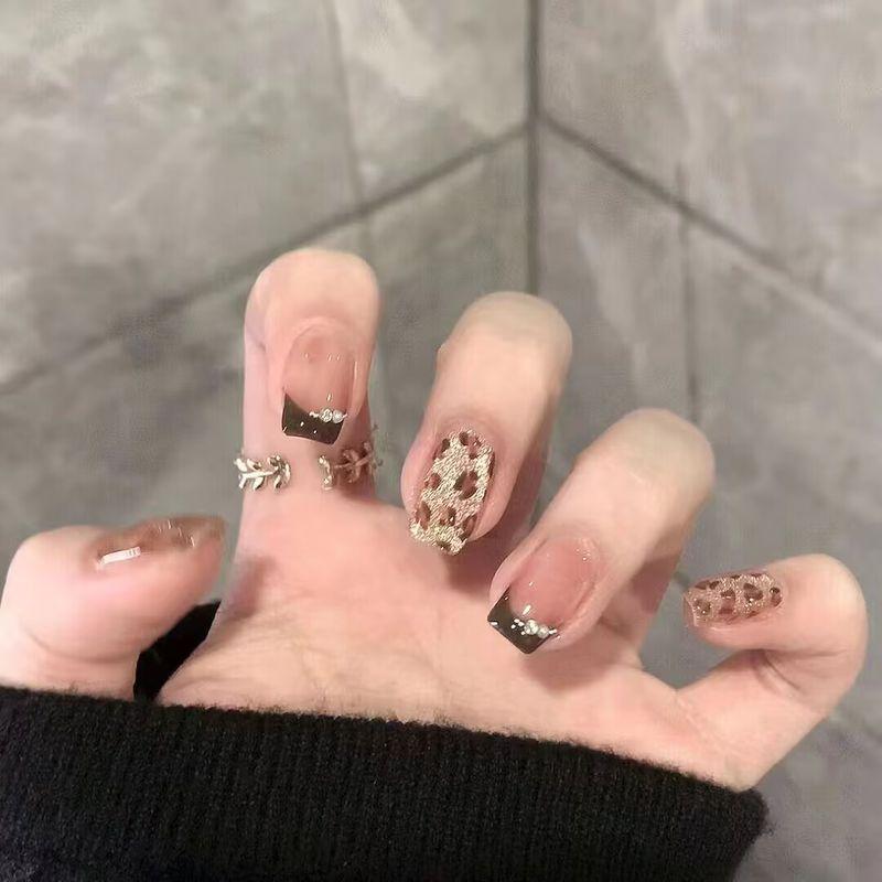 

Детский маникюр Ногти Девочка Бантики Новинка Детский Маникюр Носить Ногти Наклейки для Ногтей Нетоксичные Безвкусные Пальцы Девочки Green Gold Brown Leopard Short