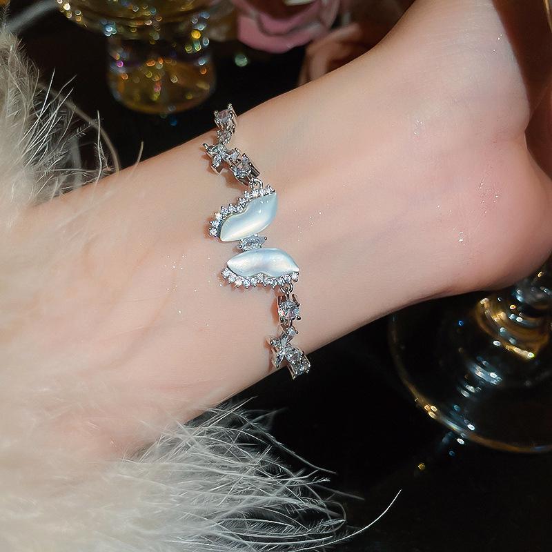 Elegante Geometrische Zirkonia Armband voor Damesmode - Veelzijdig, Trendy Bangle Sieraden