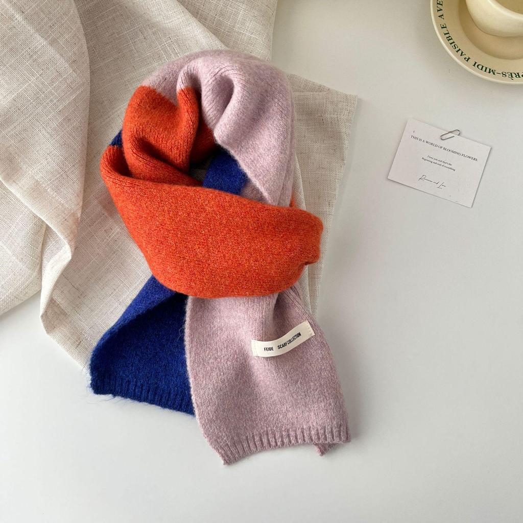 Ins Contrast Color Scarf: Women's Autumn/Winter Neck Protection, Cute Korean Style, Warm Knitted, All-Match Decorative Scarf.