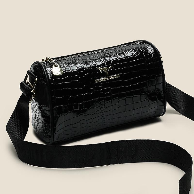 Popular hot-selling women s bags, trendy, fashionable and versatile middle-aged mother bags, soft leather textured shoulder messenger bags чёрный