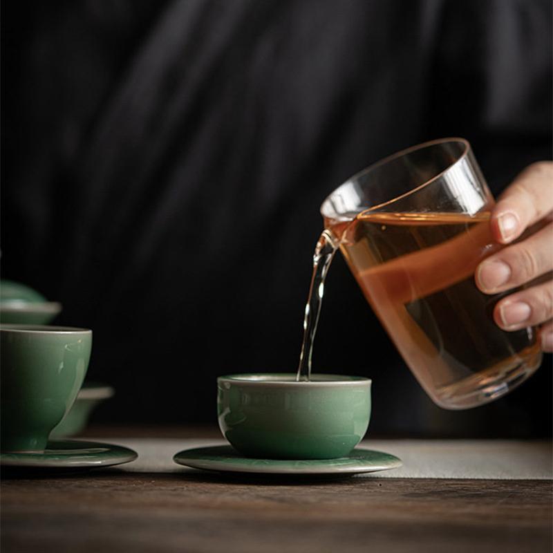 1 Pcs Celadon Carved Coaster Lotus Leaf Ceramic Cup Holder Chinese Style Natural Casual Antique Kung Fu Tea Set Saucer Teaware