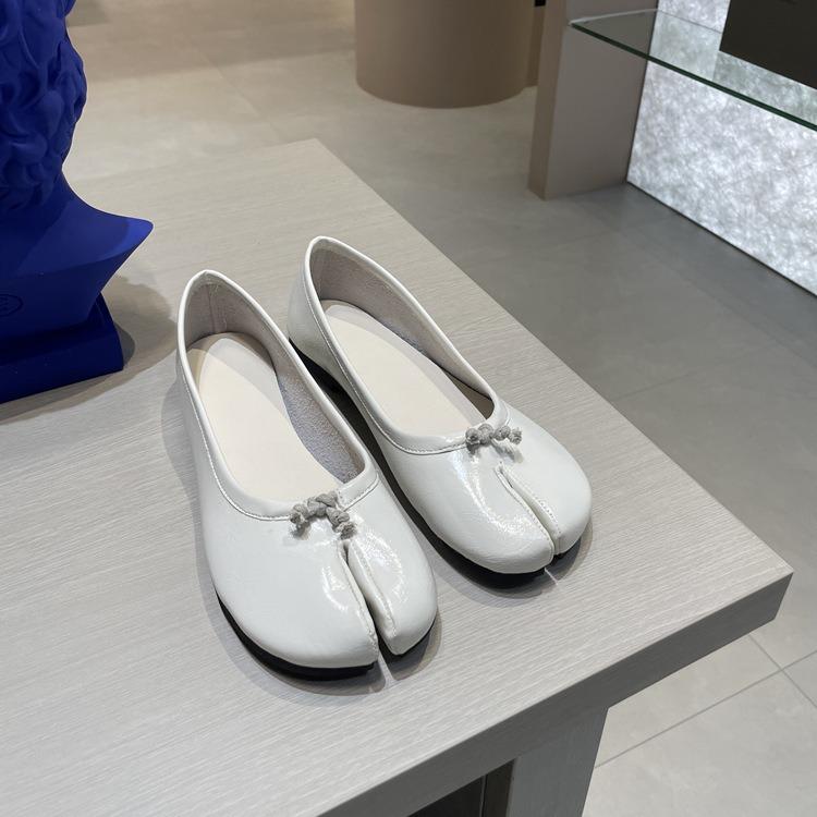 Soft-sided Soft-soled Pig's Feet Split-toed Women's Shoes Leather Ballet Mary Jane Shoes Single Shoes Women's Flat Bottom