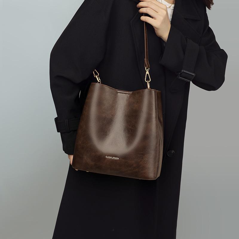 Bucket Bag Women's 2025 New Women's Bag Autumn and Winter Shoulder Crossbody Bag Fashion Large Capacity Retro Handbag