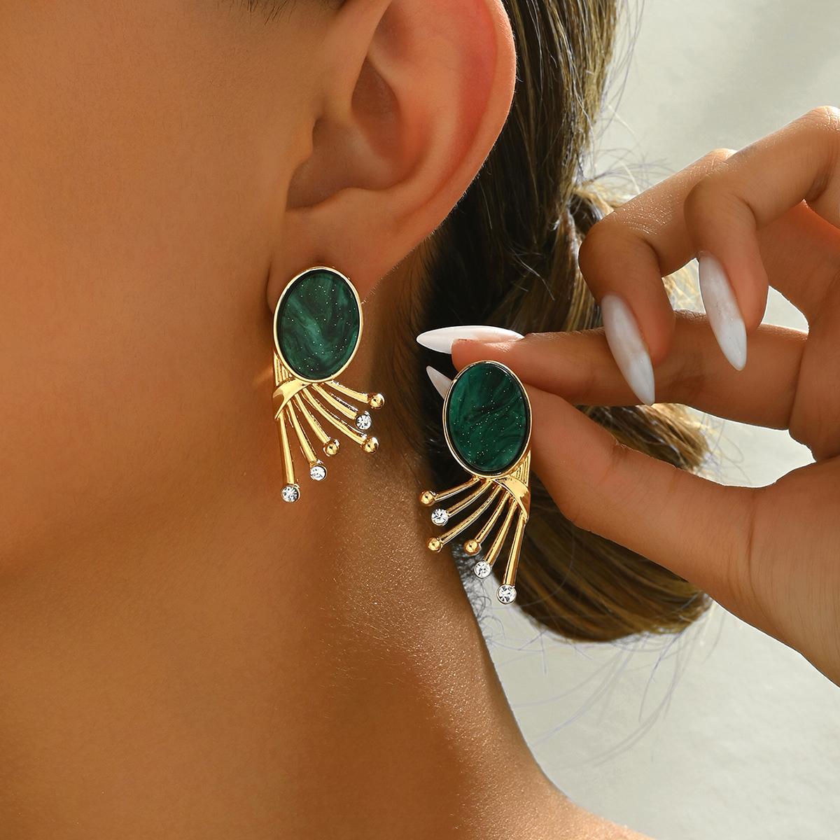 

1 Pari Fashionable Retro Luxurious Exaggerated Geometric Irregular Fish Tail Rhinestone Women s Earrings Daily Wear Vacation Dating Gifts Size-one size зелений/золотистий