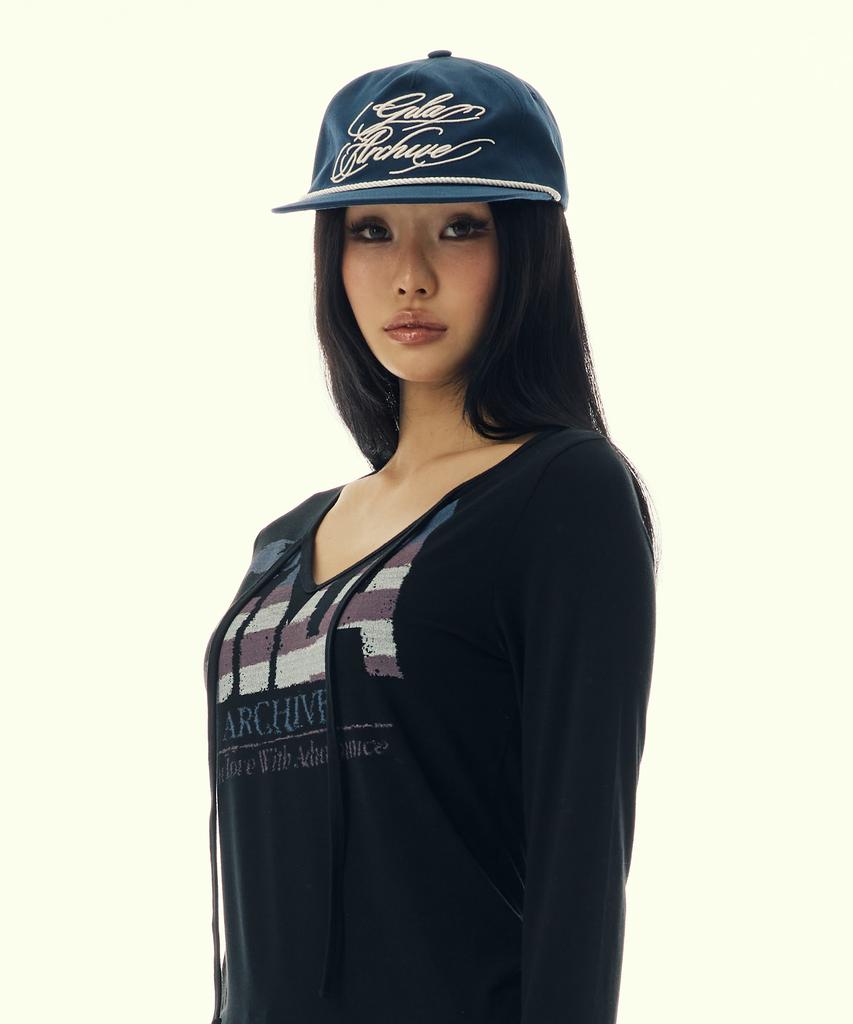 Gillaakaibeu Script Lettering Trucker Cap_Navy