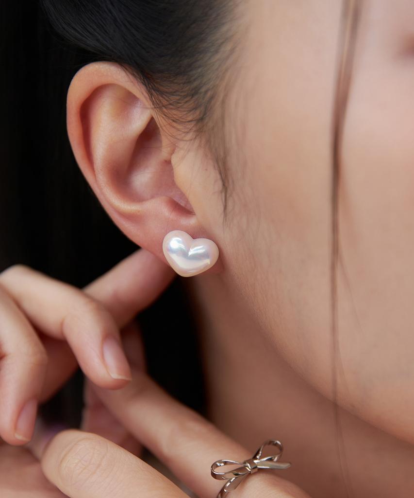 Dmoment (925 Silver) Misty Pearl Heart Earrings