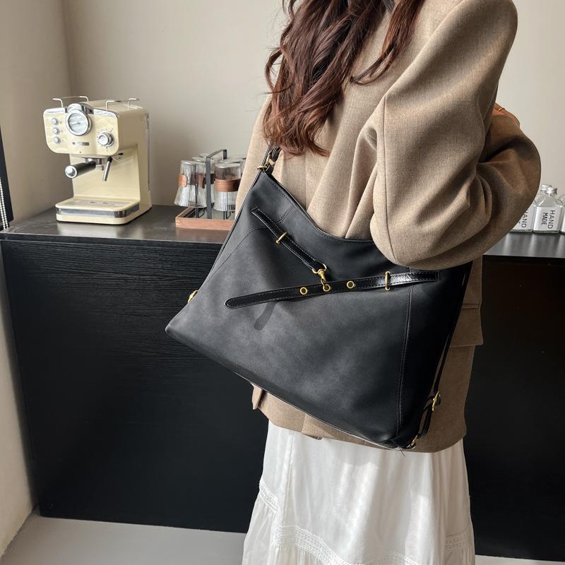 

Maillard large capacity 2025 new autumn casual versatile bag women s bag shoulder bag women s commuter tote bag tide 34*11*27 чорний