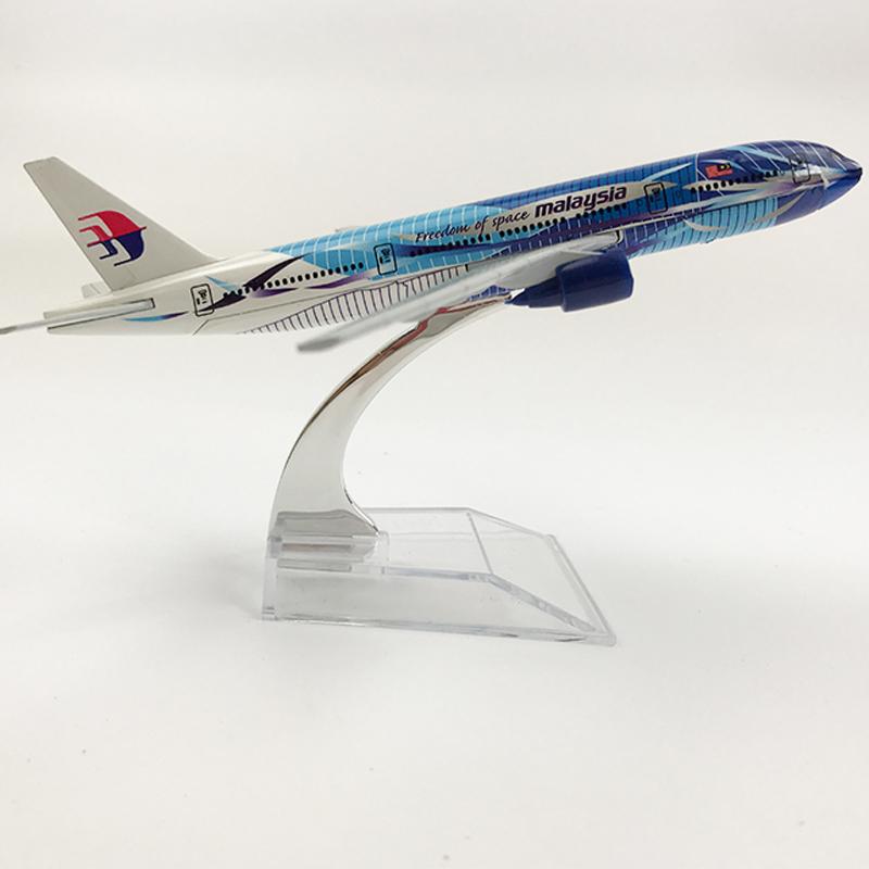 1/400 Scale16cm Malaysia Aeroplane Model Boeing 777 Plane Aircraft Model Airplane Diecast Metal Planes