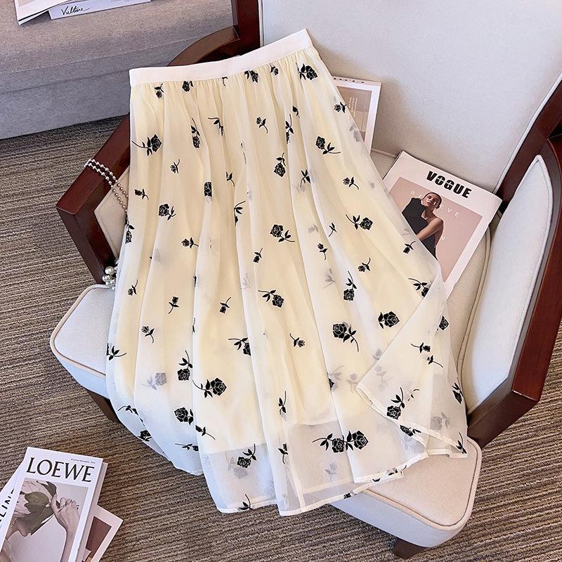 Plus Size Women's Flocking Chiffon Skirt, Loose Fit for 200-350 Jin, Fashionable and Comfortable