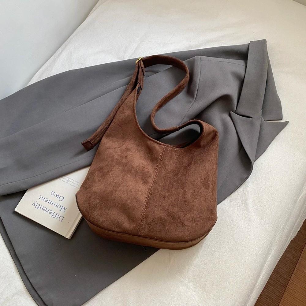 Versatile Retro Women Shoulder Bag Solid Color Pu Leather Underarm Bag with A Small Bag High Capacity Tote Bag