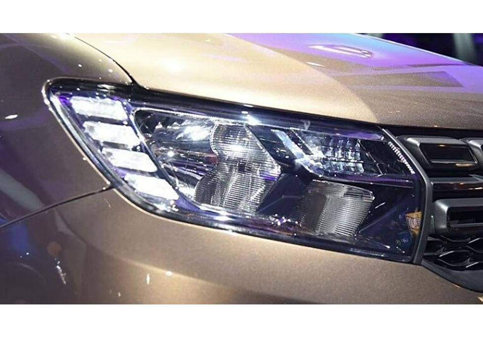Renault Logan 2017 Headlight Transparent Cover