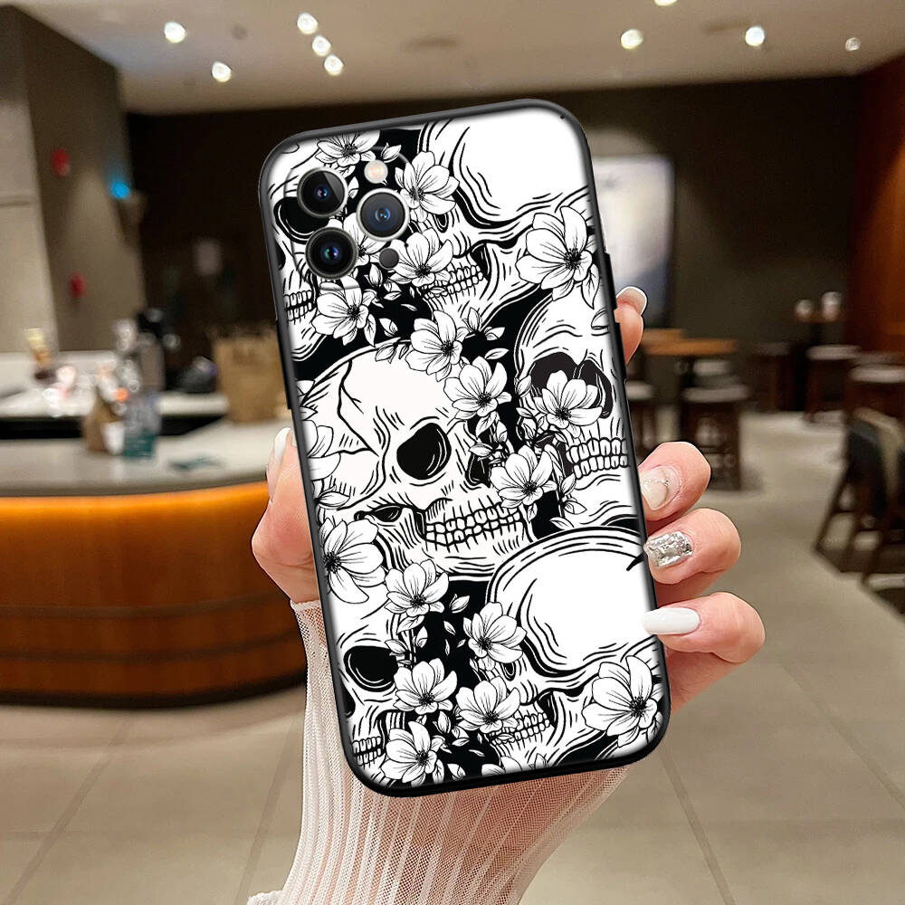 Skeleton Skull New Phone Case for iPhone 6 6s 7 8 11 12 13 14 15 16 17 16E XS Pro Max XR X SE Air