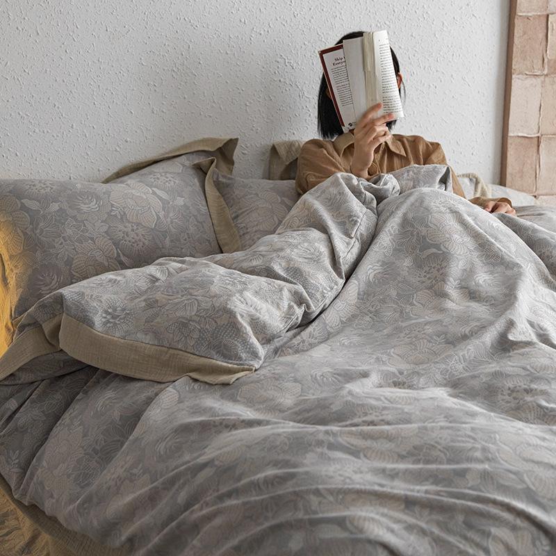Retro Cotton Four-Piece Set: Yarn-Dyed Jacquard Bed Sheet & Duvet Cover for All Seasons