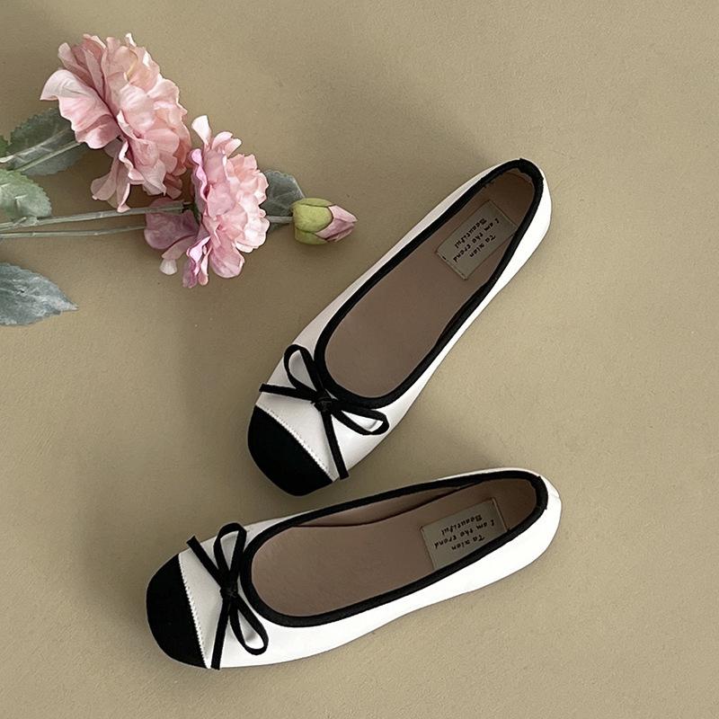 French retro ballet style shallow mouth flat-soled single shoes women's 2025 new summer versatile square head soft-soled Mary Jane shoes