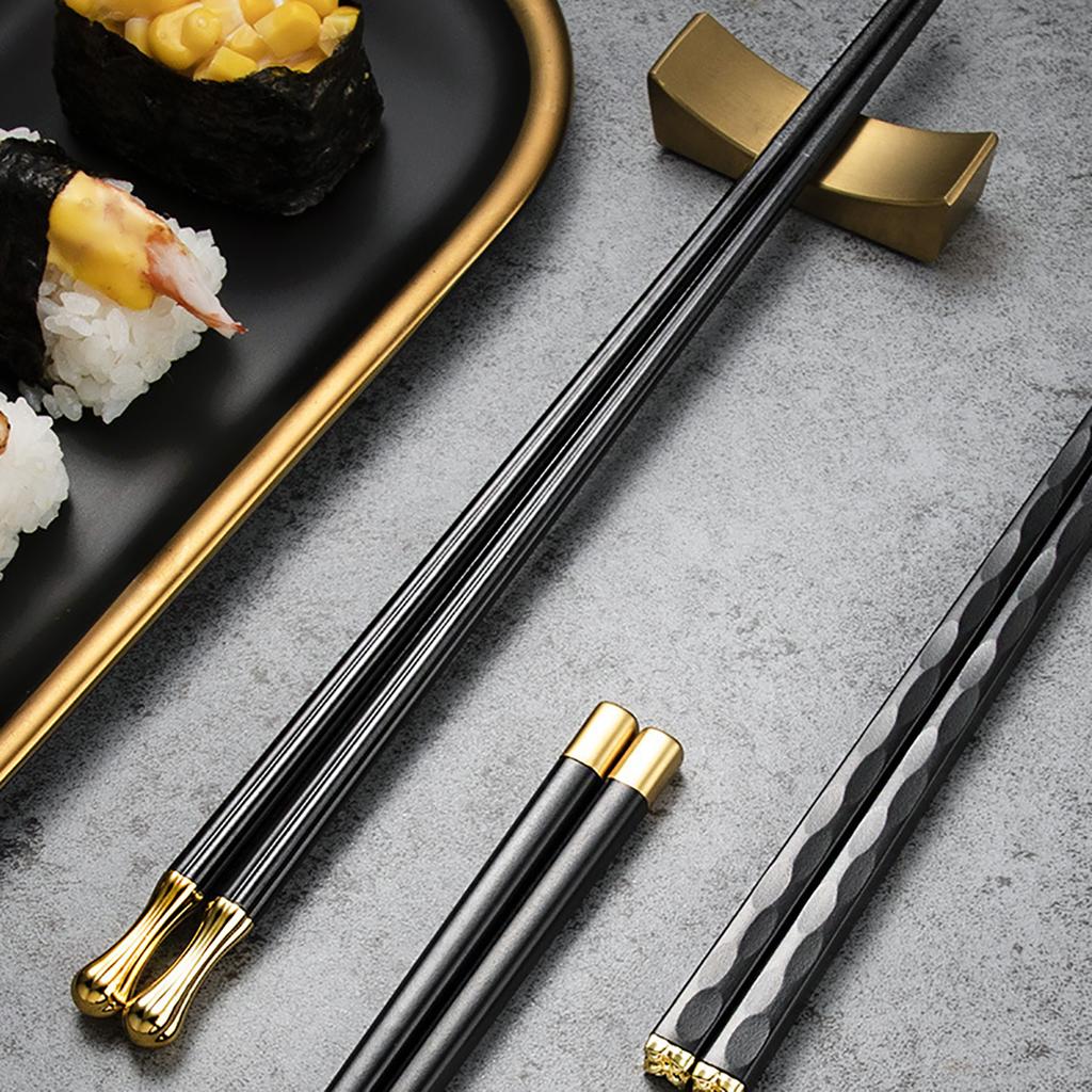 1 Pair Black Gold Disposable Sushi Chopsticks With Box