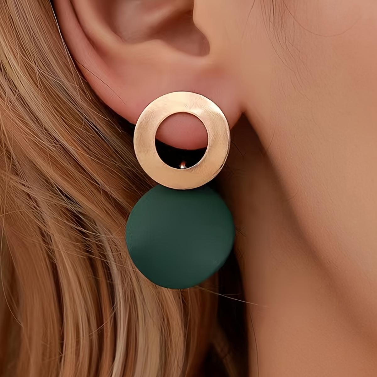 

A Pair of Women s Earrings Wave Pattern Geometric Round Disc Stud Earrings Suitable for Daily and Vacation Wear зелёный