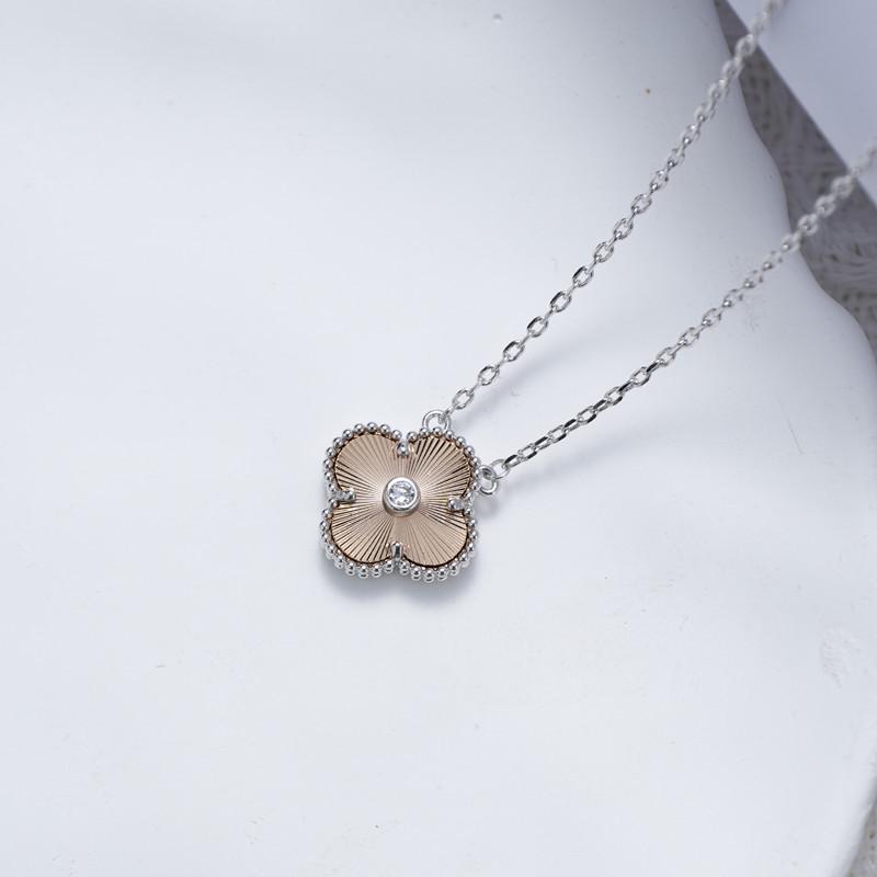24 Christmas Clover Necklace for Women, 18K Gold-Plated, Dual-Tone with Diamonds, Durable Clavicle Chain.