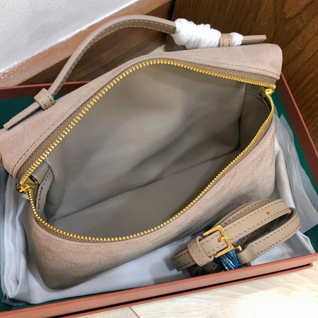 2025 New Gold Buckle Nubuckle Cowhide LP19 Lunch Box Bag Genuine Leather Versatile Small Square Bag Handheld One Shoulder Crossbody Bag for Women