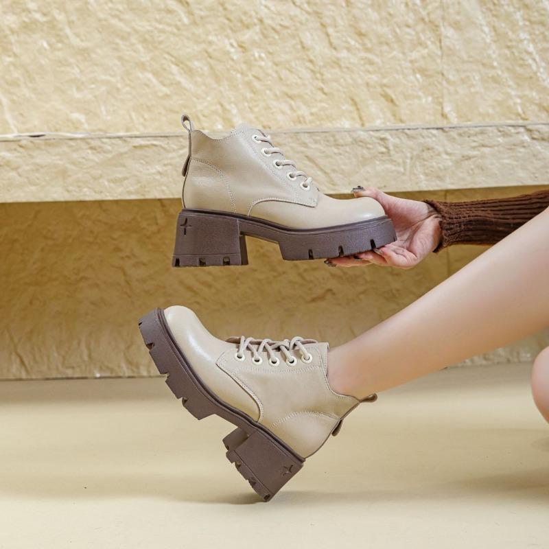 

Ботинки Martin из кожи с высоким голенищем 36 бежевый