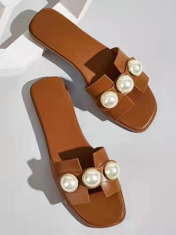 2025 Foreign Trade New Pearl Flat-bottomed Slippers Women's Lightweight Low-heeled Outer Wear Beach Cool Slippers Wish Source