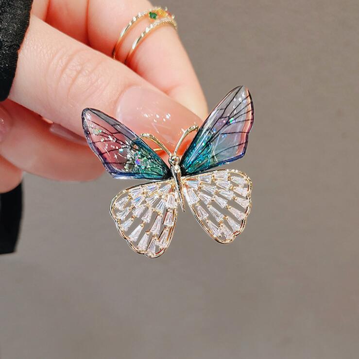 

Exquisite Green Crystal Butterfly Brooch Fashion Metal Lapel Pins for Women Girl Suit Sweater Badges Jewelry Accessories Gift фіолетовий