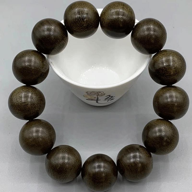 

Collector s Grade Brunei Silk Agarwood Prayer Beads Bracelet 18mm