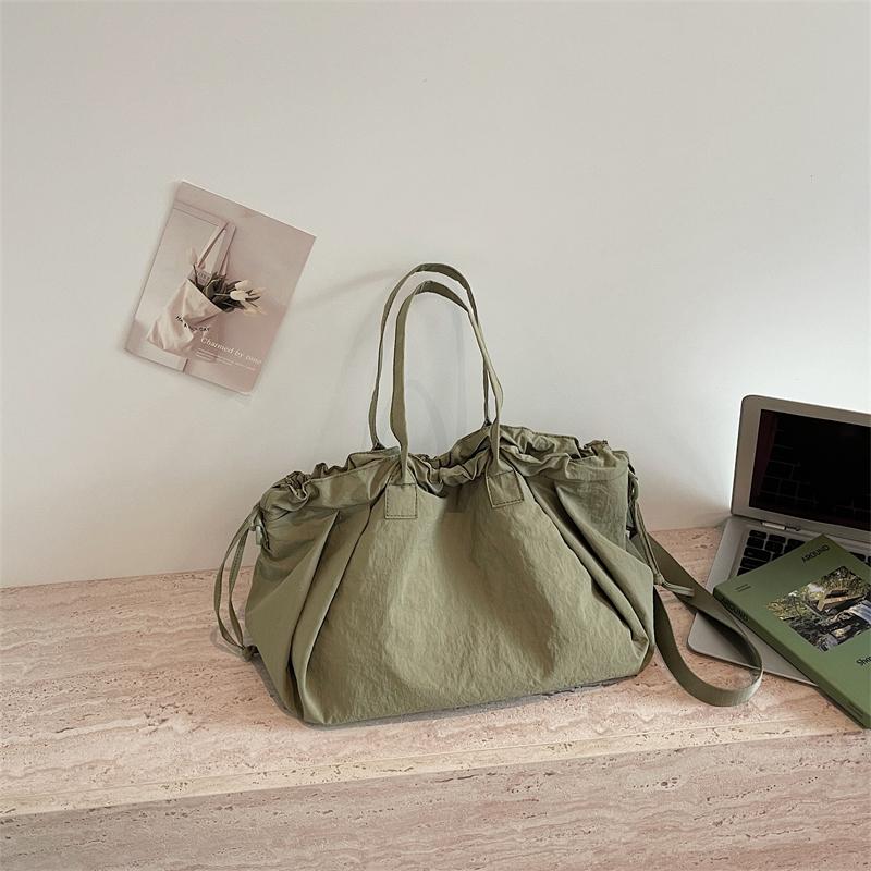 Einfarbige Kordelzug-Handtasche Damen-Schultertasche Große Kapazität Pendler-Crossbody-Tasche