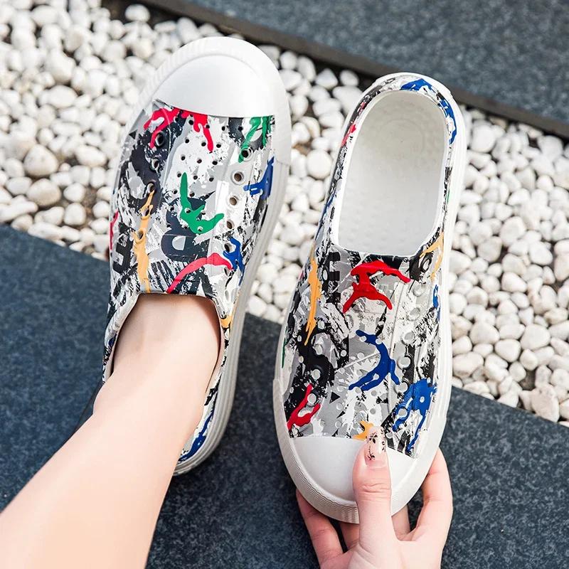 2025 Women's Thick Sole Hole Shoes Leopard Pattern Colored Printing Outdoor Fashion Beach Lightweight Anti Slip Muller Shoes