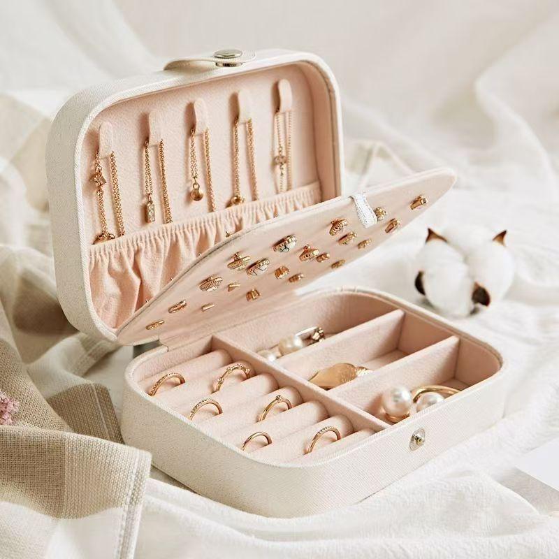 Scatola da viaggio minimalista portatile per gioielli, braccialetti, orecchini e anelli