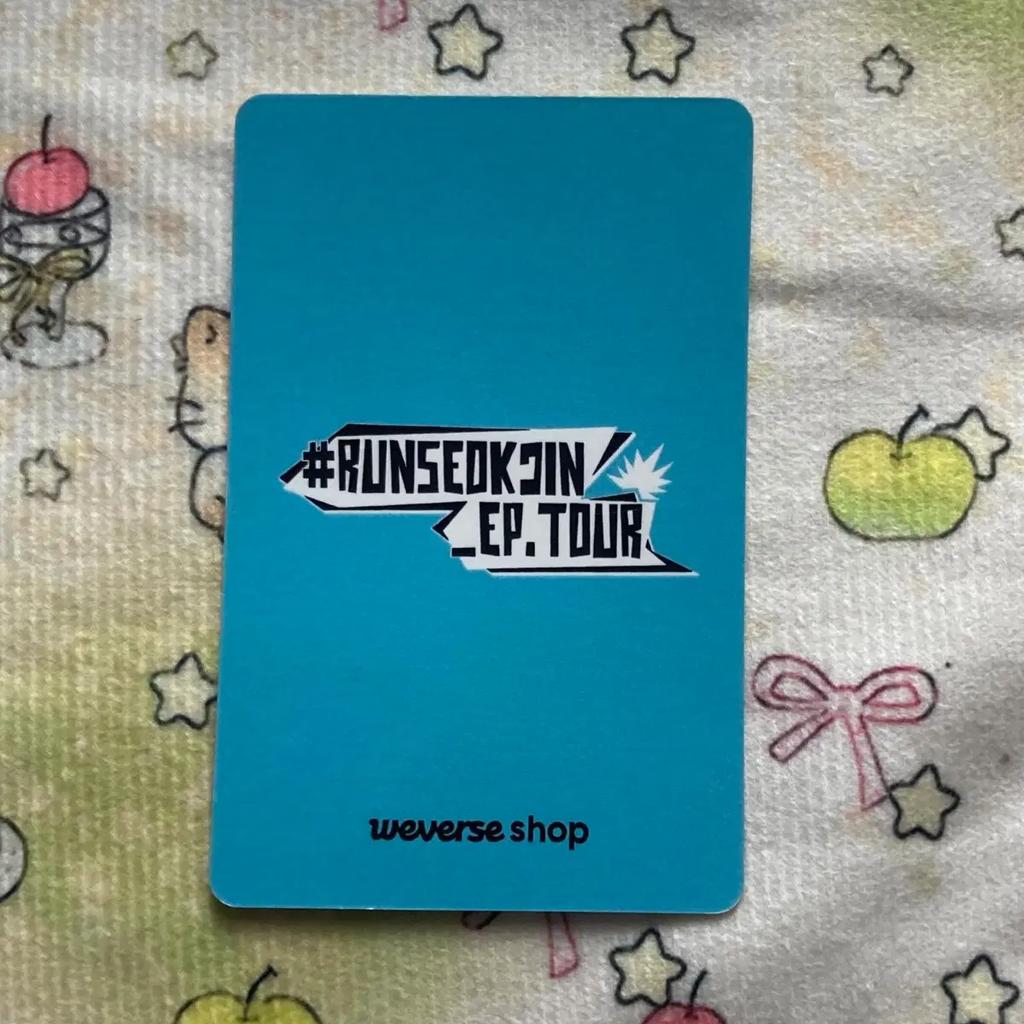 BTS Kim Seokjin pick up special gift happy