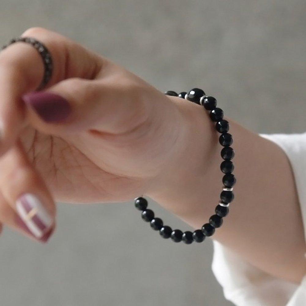 0Sb0116 Flower Onyx Gemstone Bracelet