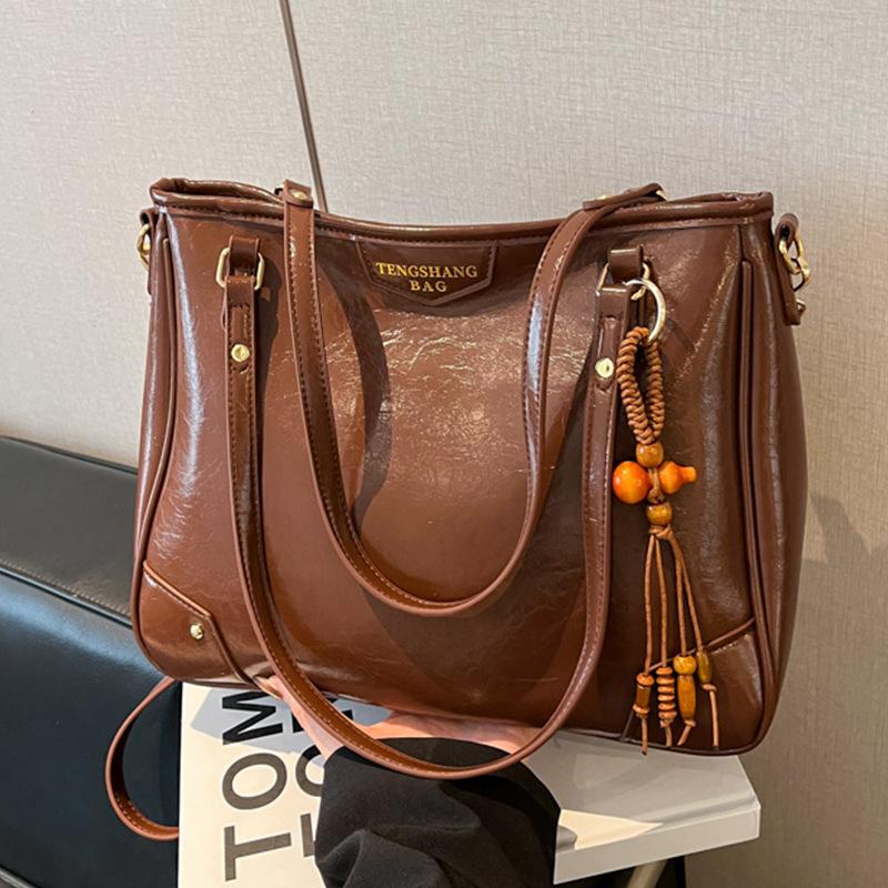 High-end Bag, Large-capacity Retro Crossbody Bag, Versatile Tote Bag for Commuting Casually