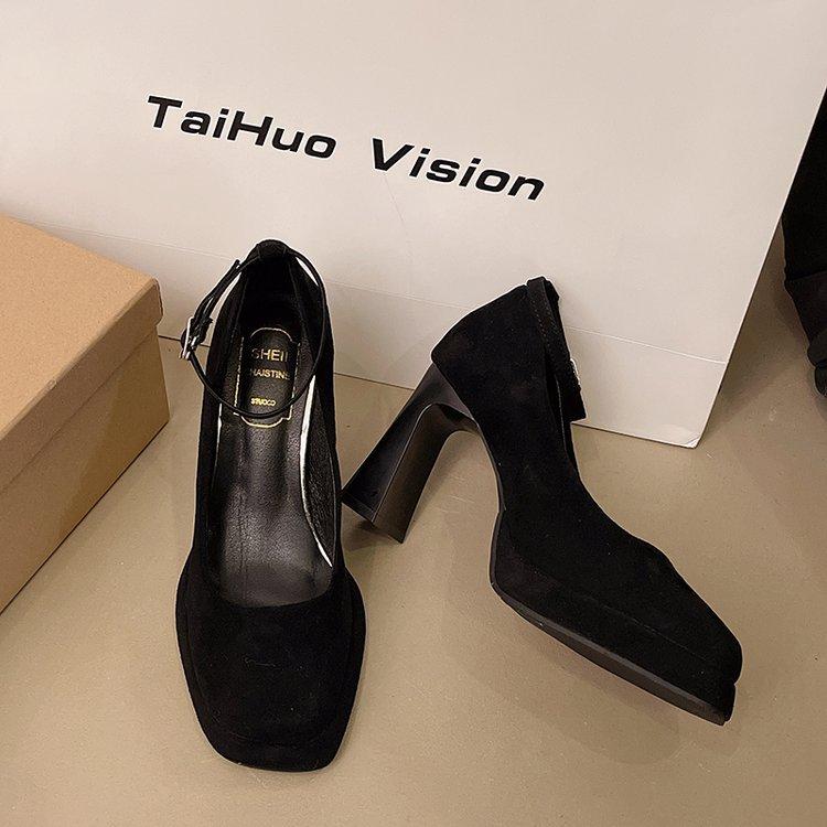 

[Youshilai] Waterproof platform thick heel black high heels women s 2025 new French retro Mary Jane shoes 35