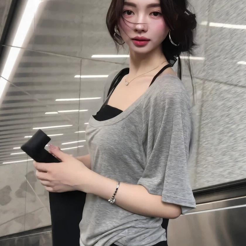 Piece set, new Korean loose and thin short-sleeved T-shirt for women's summer pure desire wind sunscreen stacked on a small top