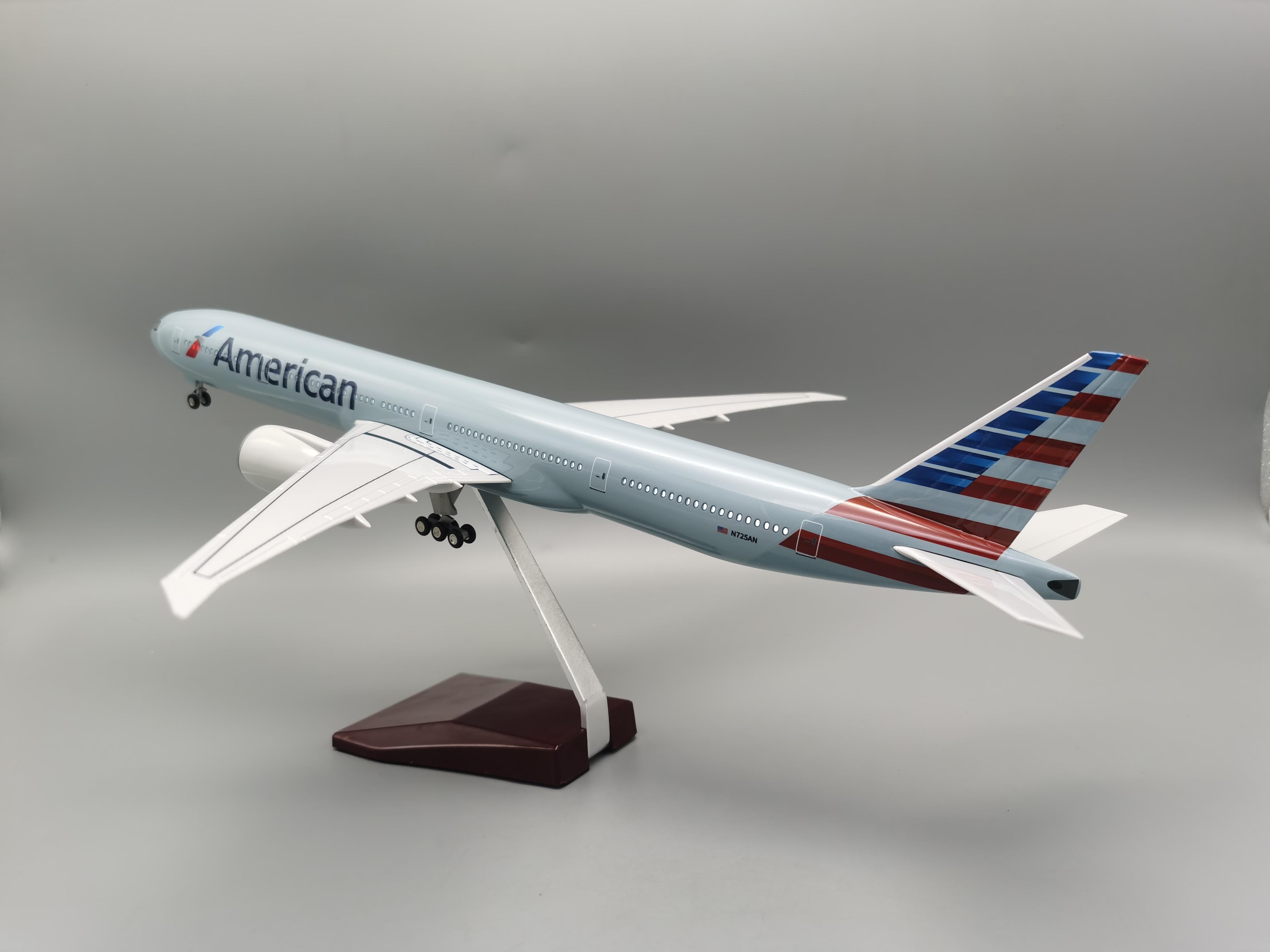 

Украсьте самолет 47 см 1/157 для American Airlines (США) Модель самолета 777 B777 Пластиковая смола Реплика Модель самолета Коллекция NO LED