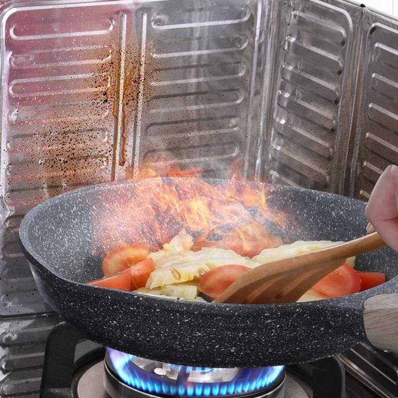 Gas Stove Foldable Aluminum Foil Anti-Splash Baffle, Heat Insulation Oil Splatter Guard With Overflow Protection For Kitchen Coo