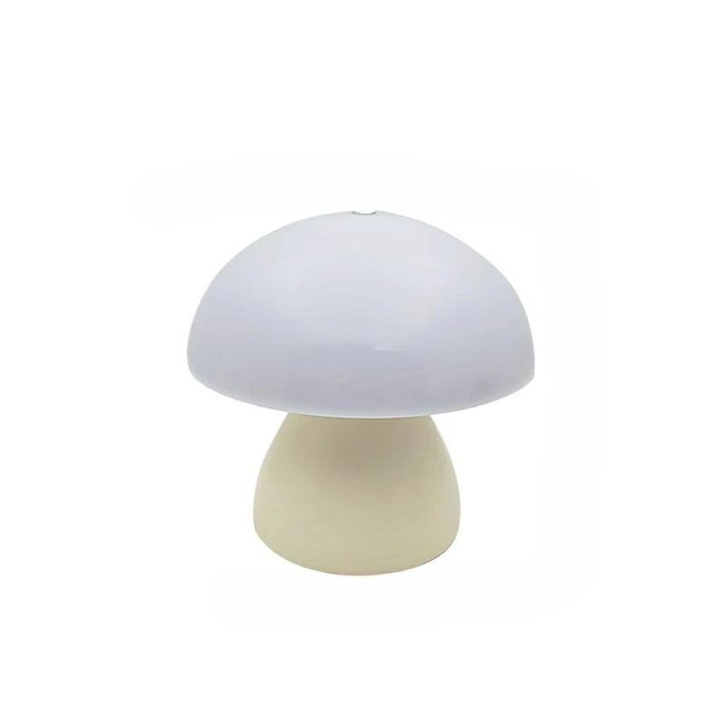 1PC Pilz-LED-Tischlampe zum Aufladen der Touch-Schreibtisch-Kaffeebar, Hotelschlafzimmer-Dekoration, nordische kreative Atmosphäre, kleines Nachtlicht