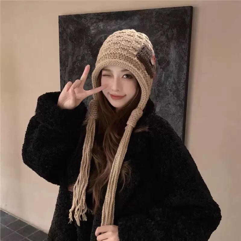 Autumn and winter warm handmade braided knit hat, trendy new fashion patchwork tassel red wool hat for women