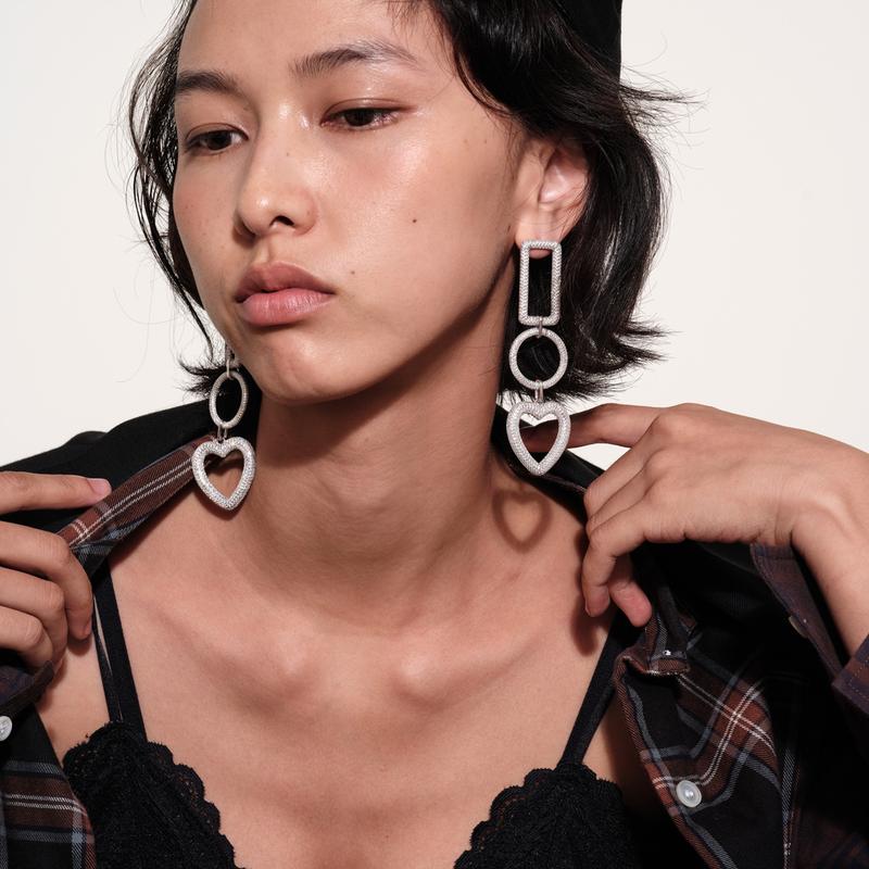 APM Monaco earrings Square heart-shaped circle design chain link is classic, fashionable, lightweight, comfortable and versatile. for women AE14798OX