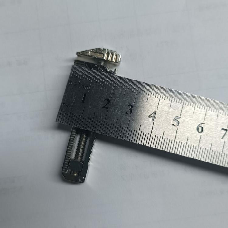 Ergonomic Aluminum Alloys Compact Keychain Pocket Wrench Tool For Bolt Tightening Nail Removal Beverage Opening Tasks