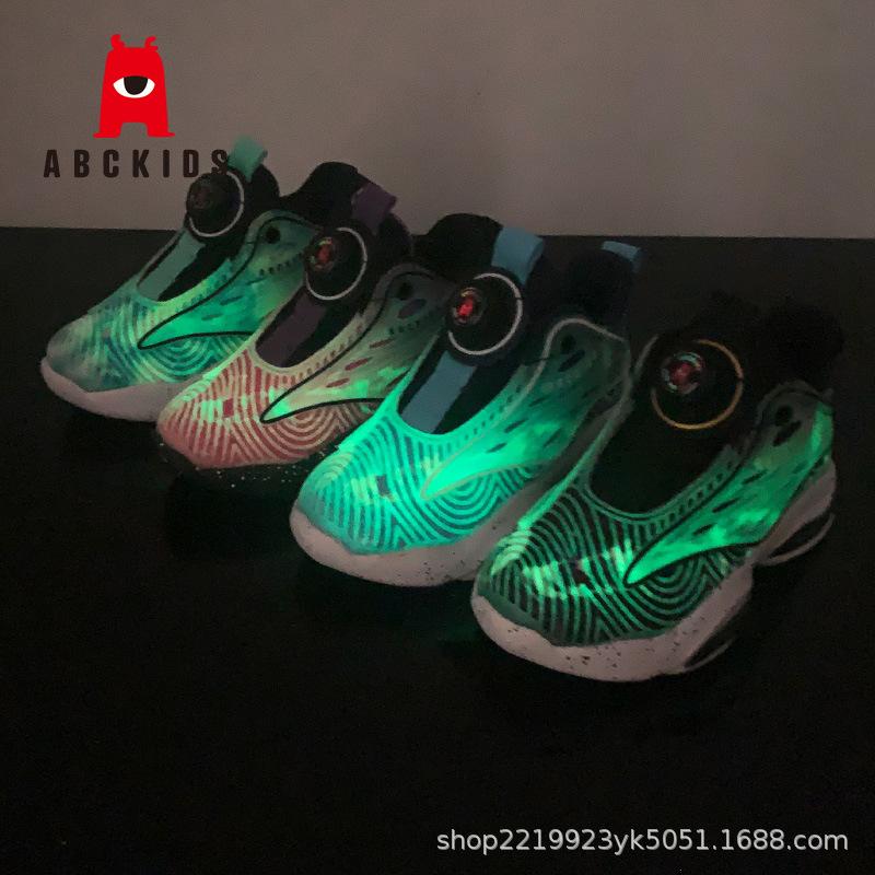 2025 New Boys Sneakers Spring and Autumn Middle and Older Children Lightweight Soft Sole Rotating Buckle Boys Versatile Breathable Basketball Shoes
