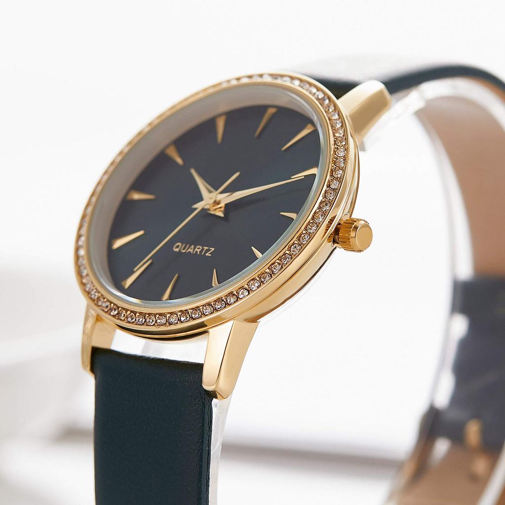 SURVAN Watch Designer Business Green Women's Watch, Waterproof, Battery-Operated, Simple, Stylish, Analog, Cute, Luxury, Watch,