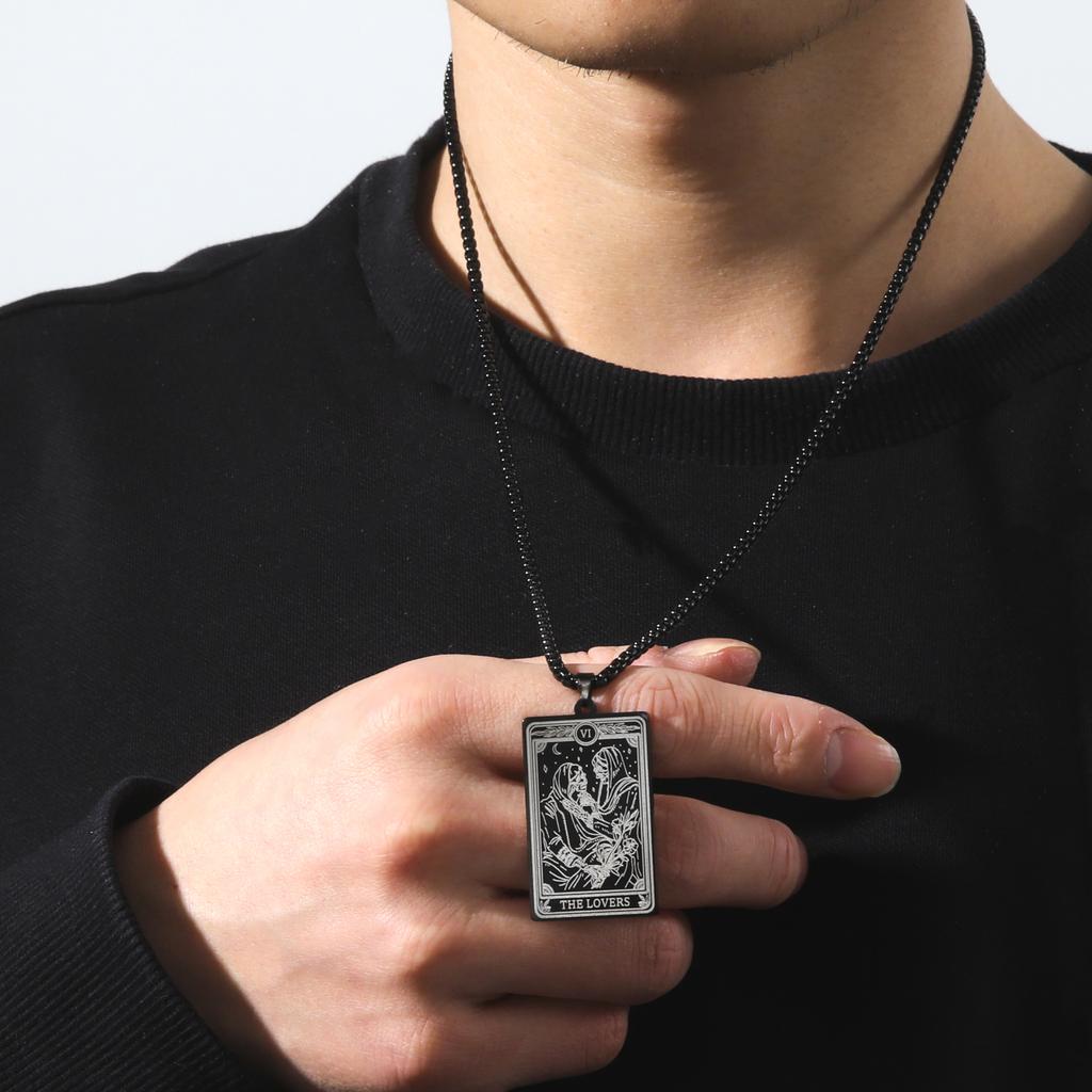 Collana Tarot Scheletro Calendula Strega Talismano Acciaio Inossidabile Coppia Teschio Abbraccio Collana Gay Amuleto Gioielli Regalo di Halloween